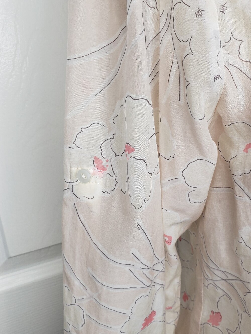 Light Blush Pink Floral Split-Neck Button Front Blouse GAP S Semi Sheer Silk Ble - Picture 4 of 12